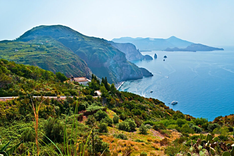 spiaggia-canneto-lipari.jpg