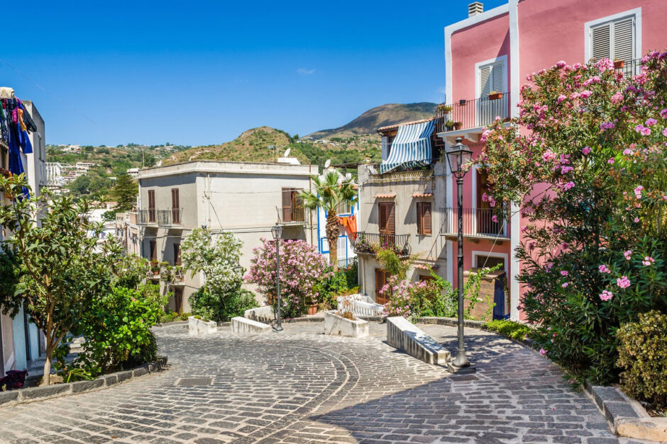 primavera-eoliana-hotel-pinnata-lipari