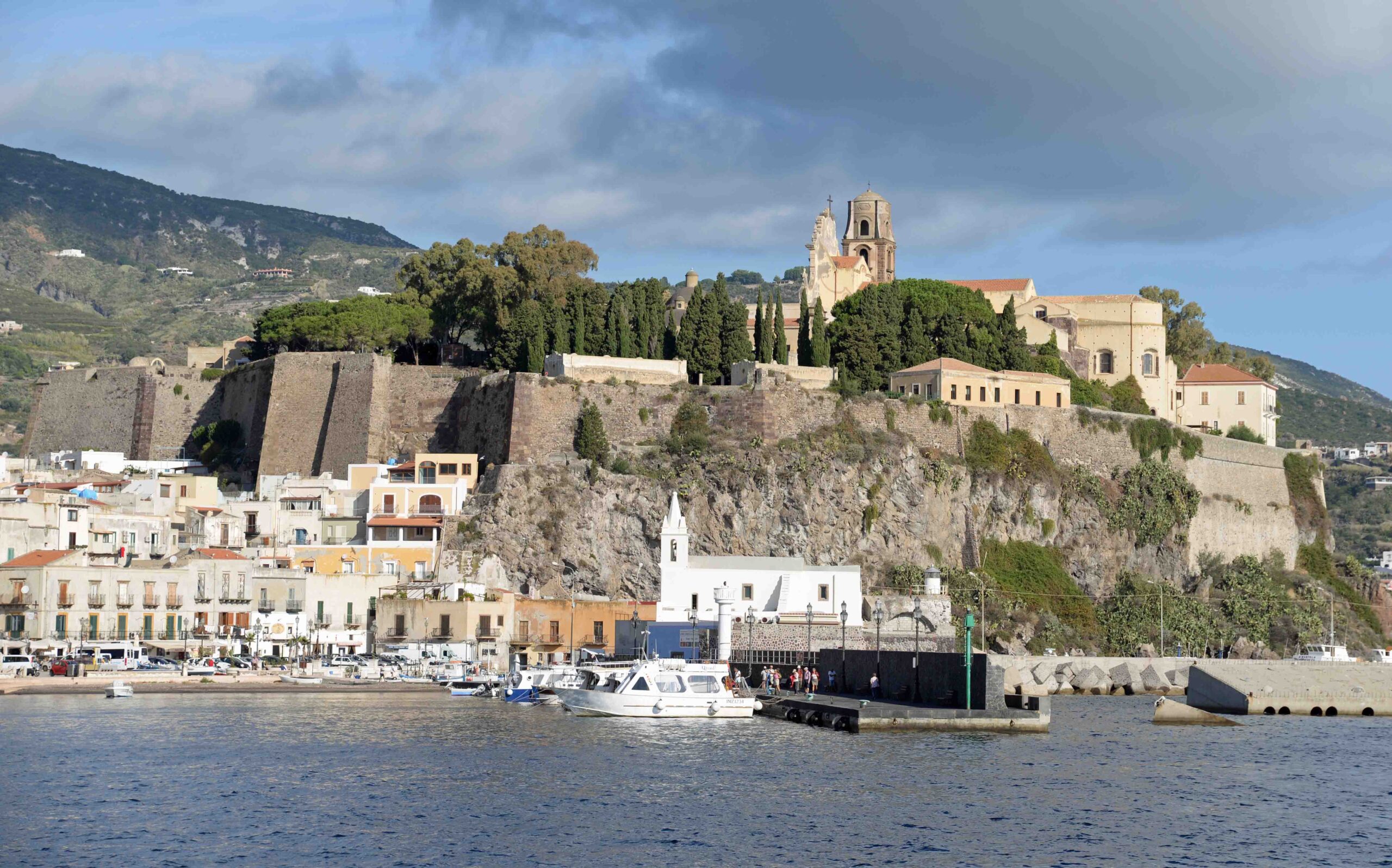 musei-eolie-hotel-pinnata-lipari.jpg