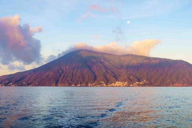 spiaggia-dello-scario-salina-hotel-pinnata-lipari.jpg