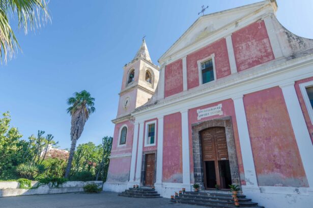 chiesa-di-san-bartolomeo-hotel-pinnata-lipari.jpg